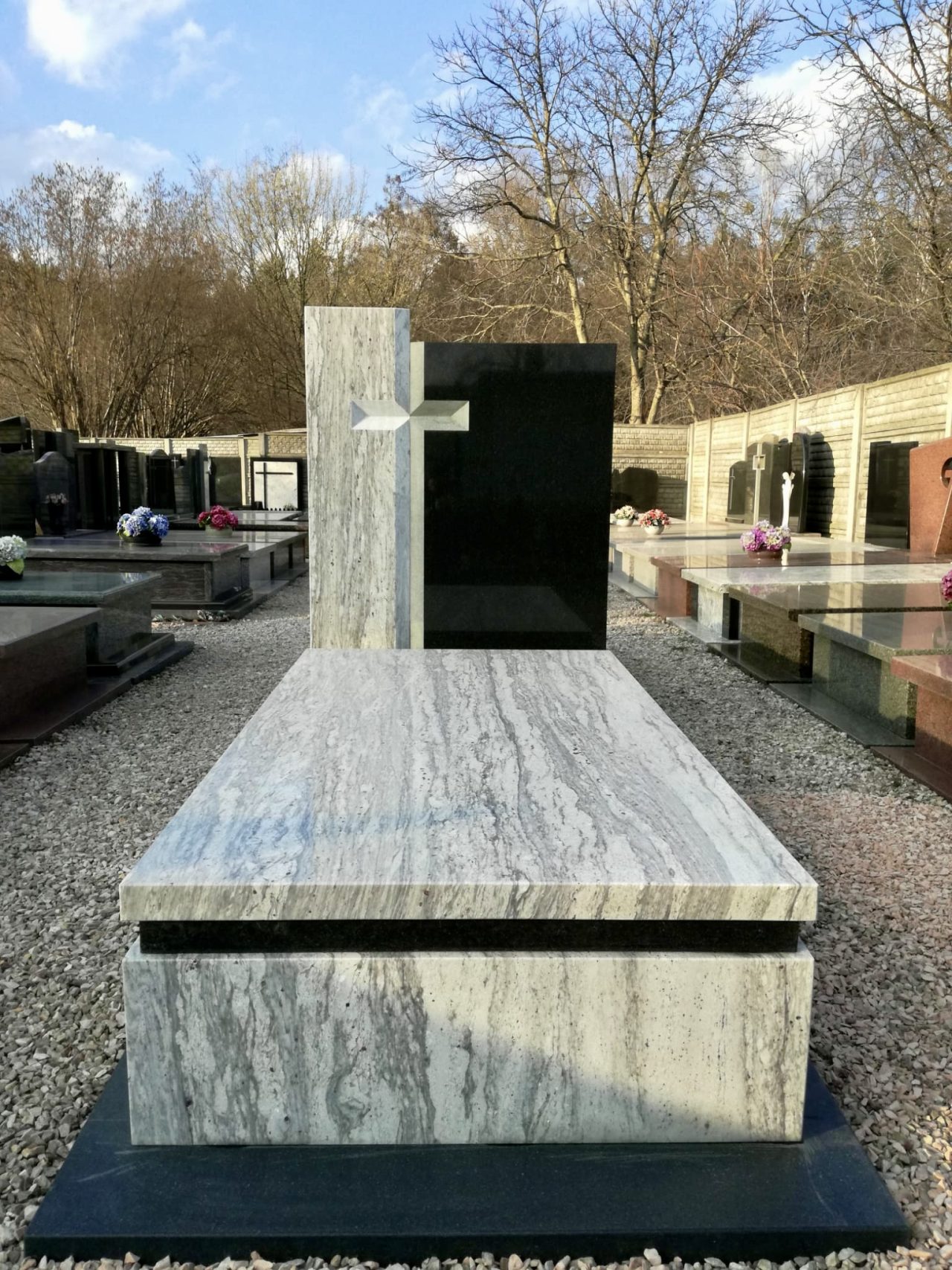 4_pomniki_babice_pomniki_granit